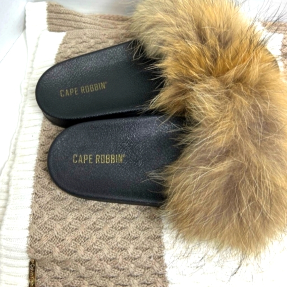Women's 6 Faux Fur Slides